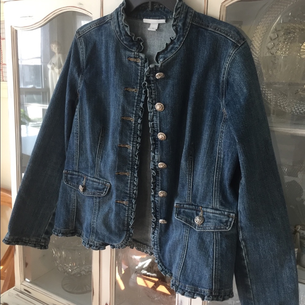Vintage-Washed Denim Jacket with Ruffle Edge